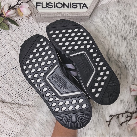 ‼️sold‼️NWT 🍭 Adidas NMD R1 Oreo Ombré 4Y/5.5W - Picture 9 of 9